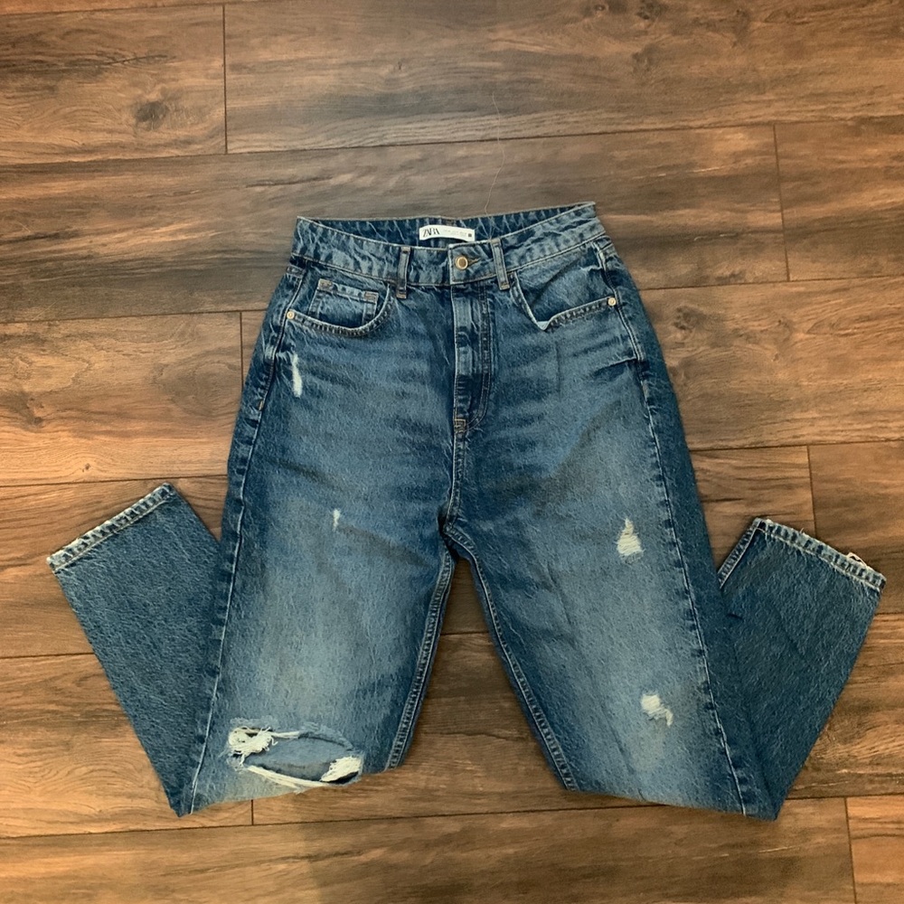 Zara, high-rise, straight leg, jeans with holes!